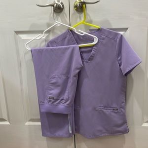 Lilac fig scrub set XS top, SM bottoms